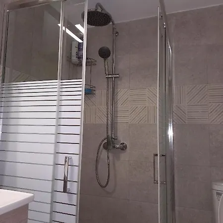 Andreas Apartman *